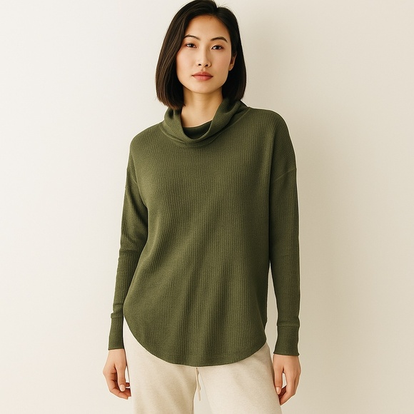 ARITZIA The Group BABTON Thermal Waffle Knit Cowl Neck Fatigue Green Top S - Picture 1 of 16